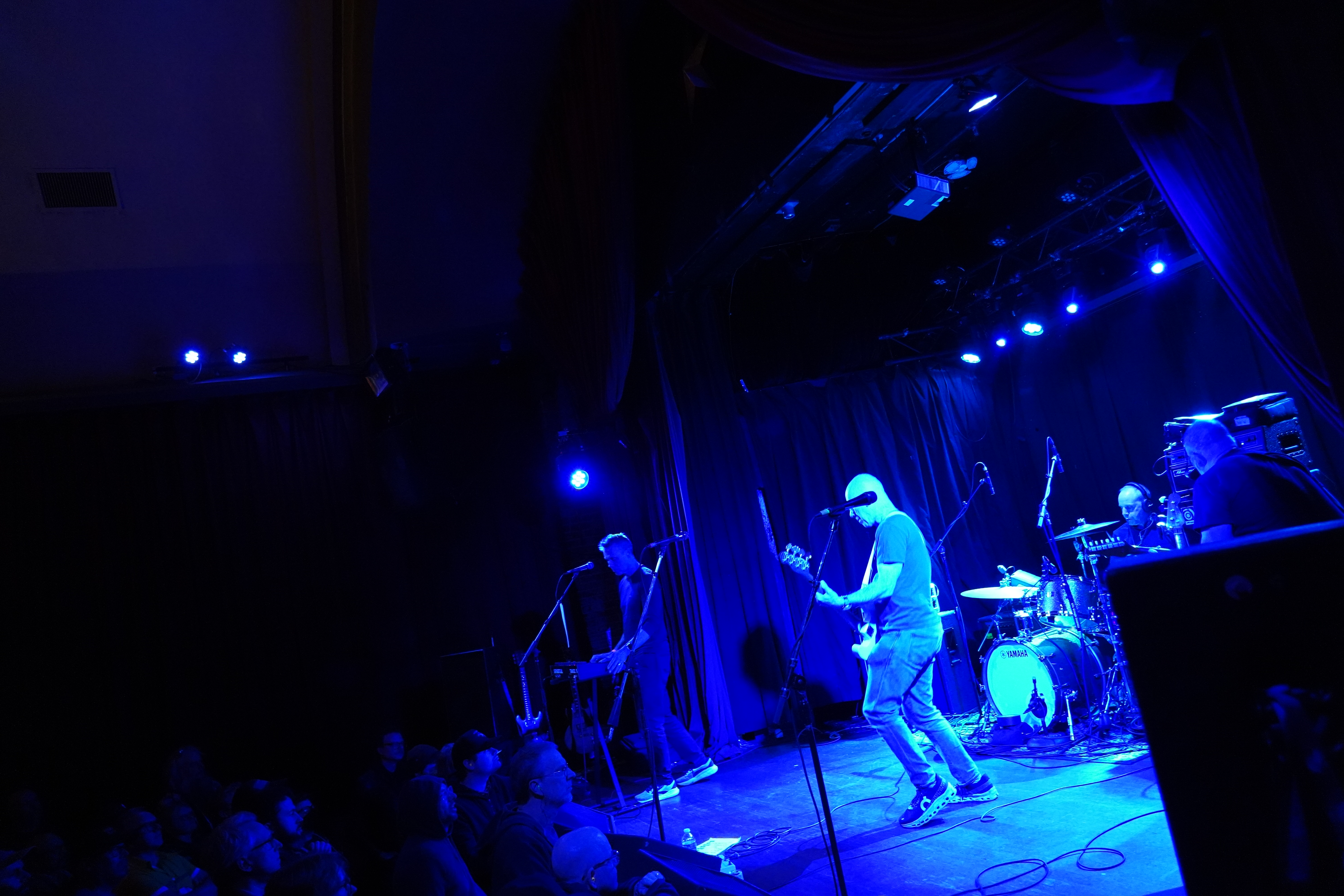 Zwei Null Zwei photo