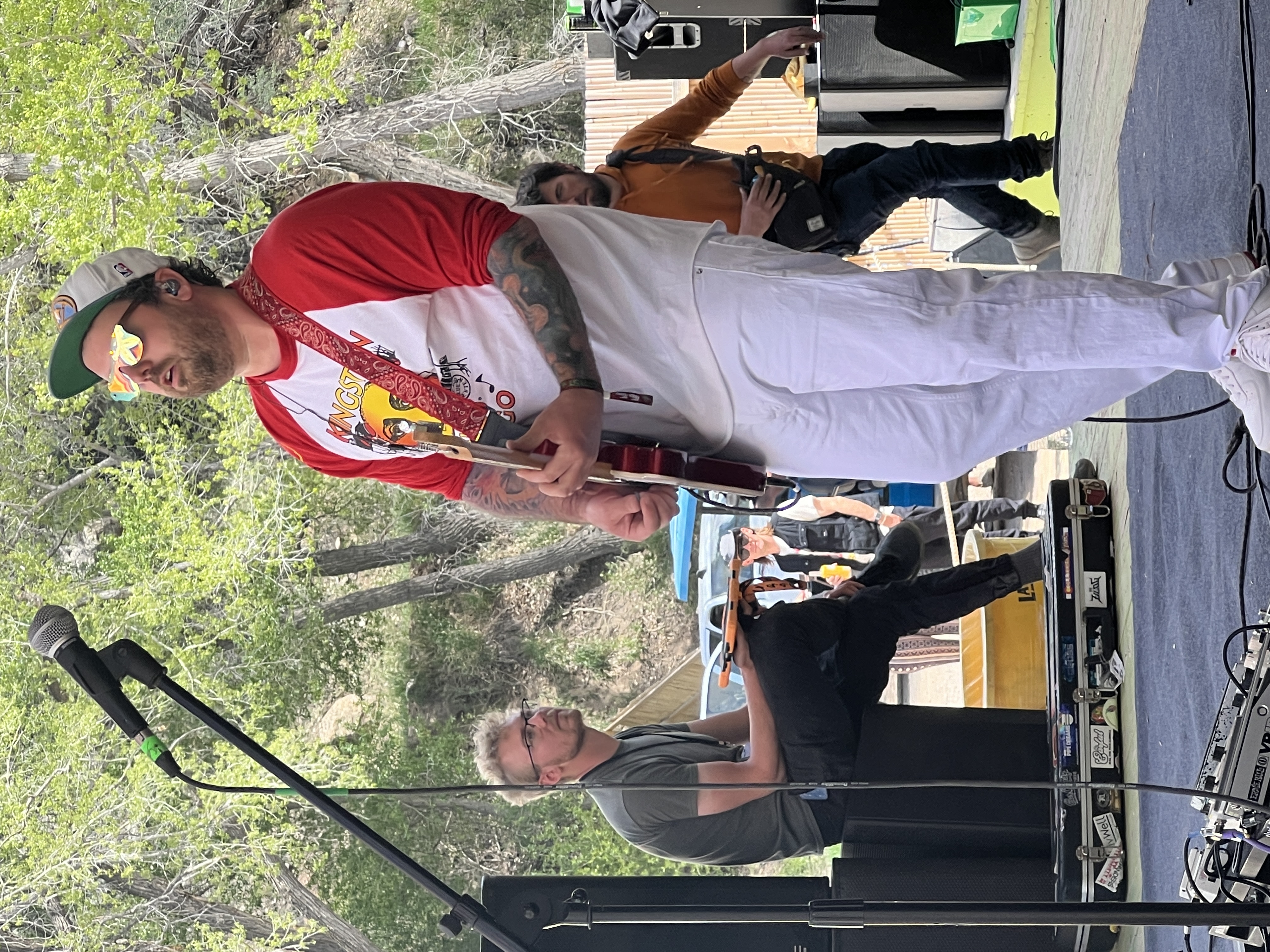 Royal Blu w/ The Autos