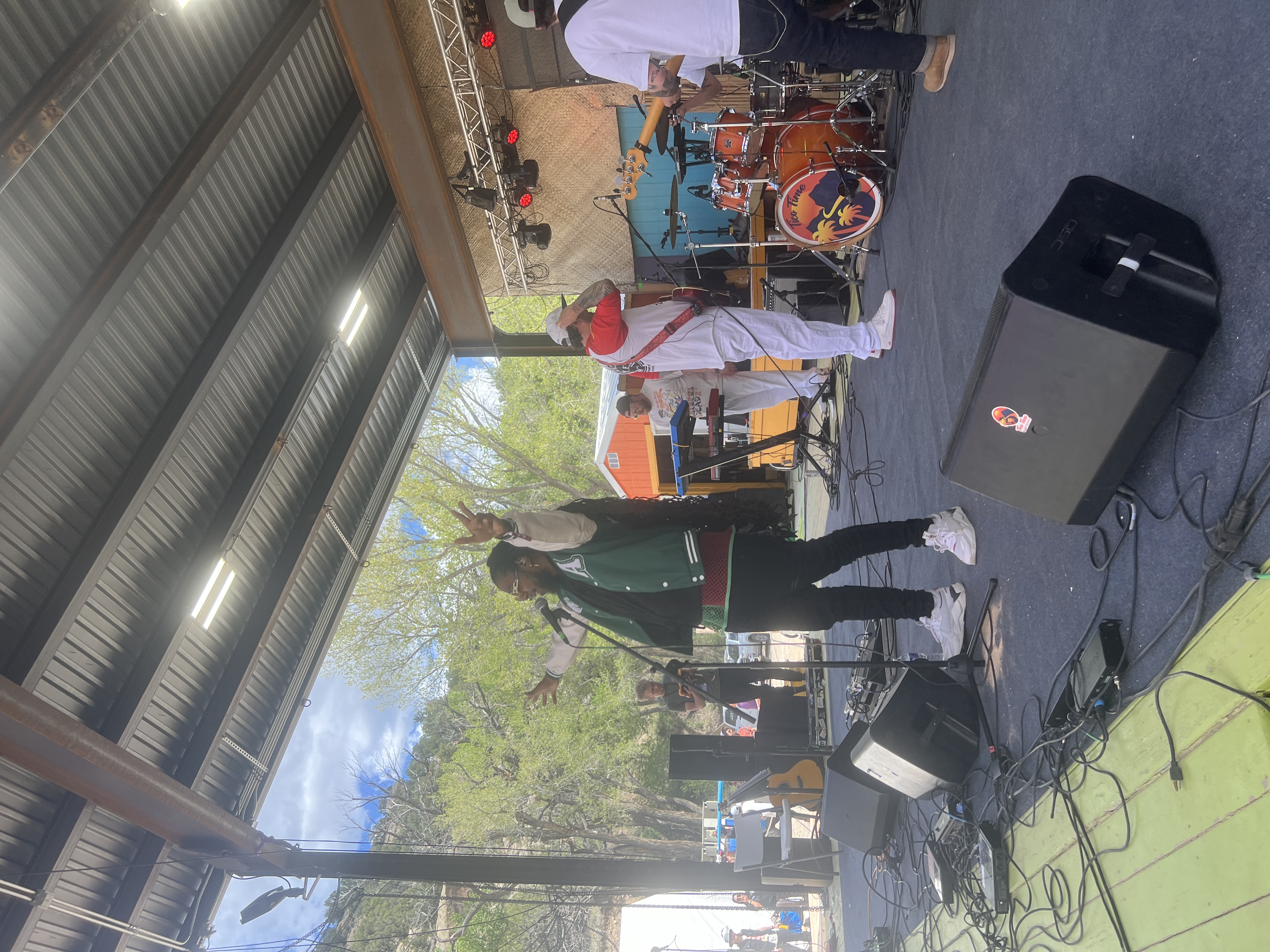 Royal Blu w/ The Autos