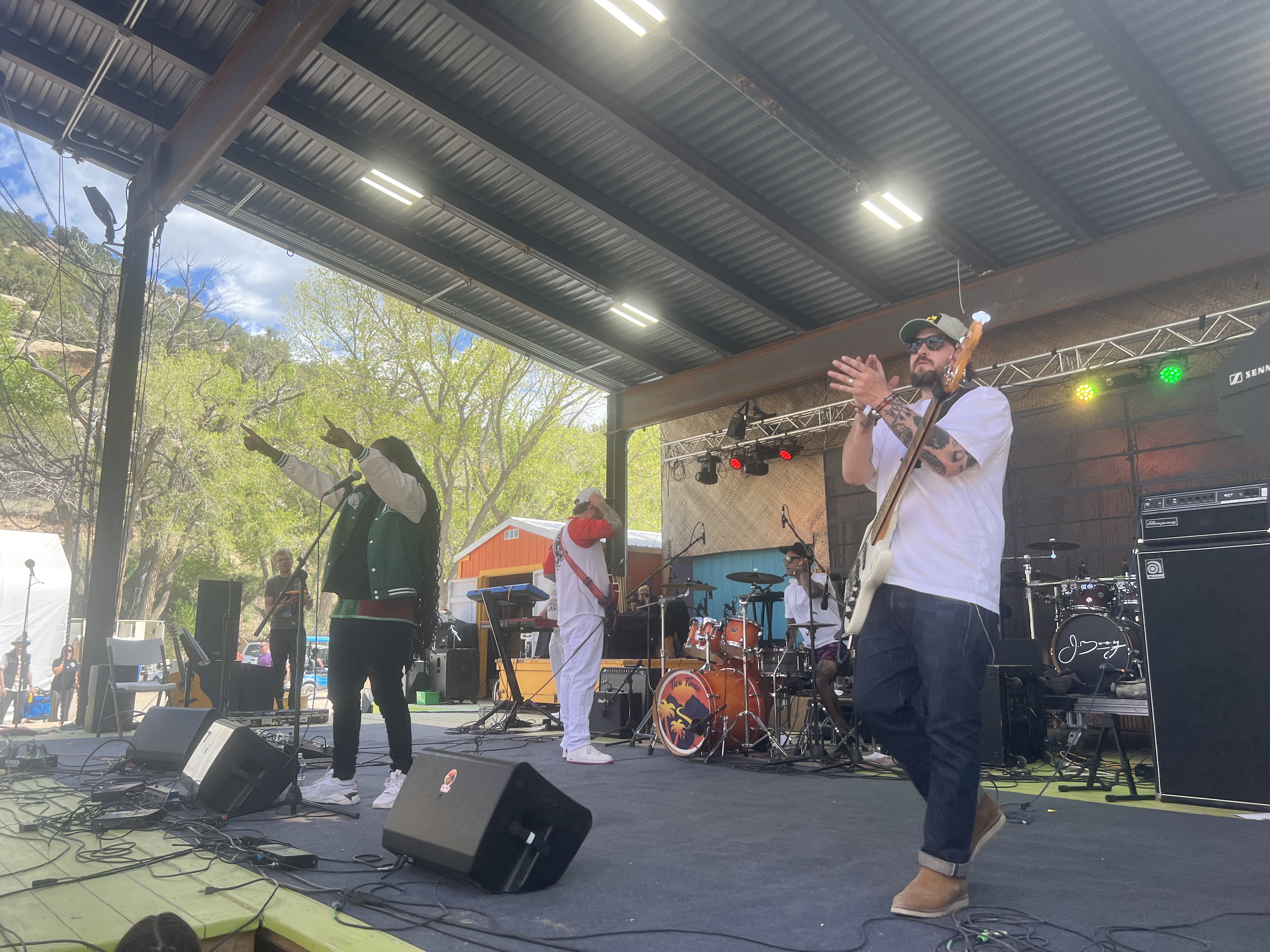 Royal Blu w/ The Autos