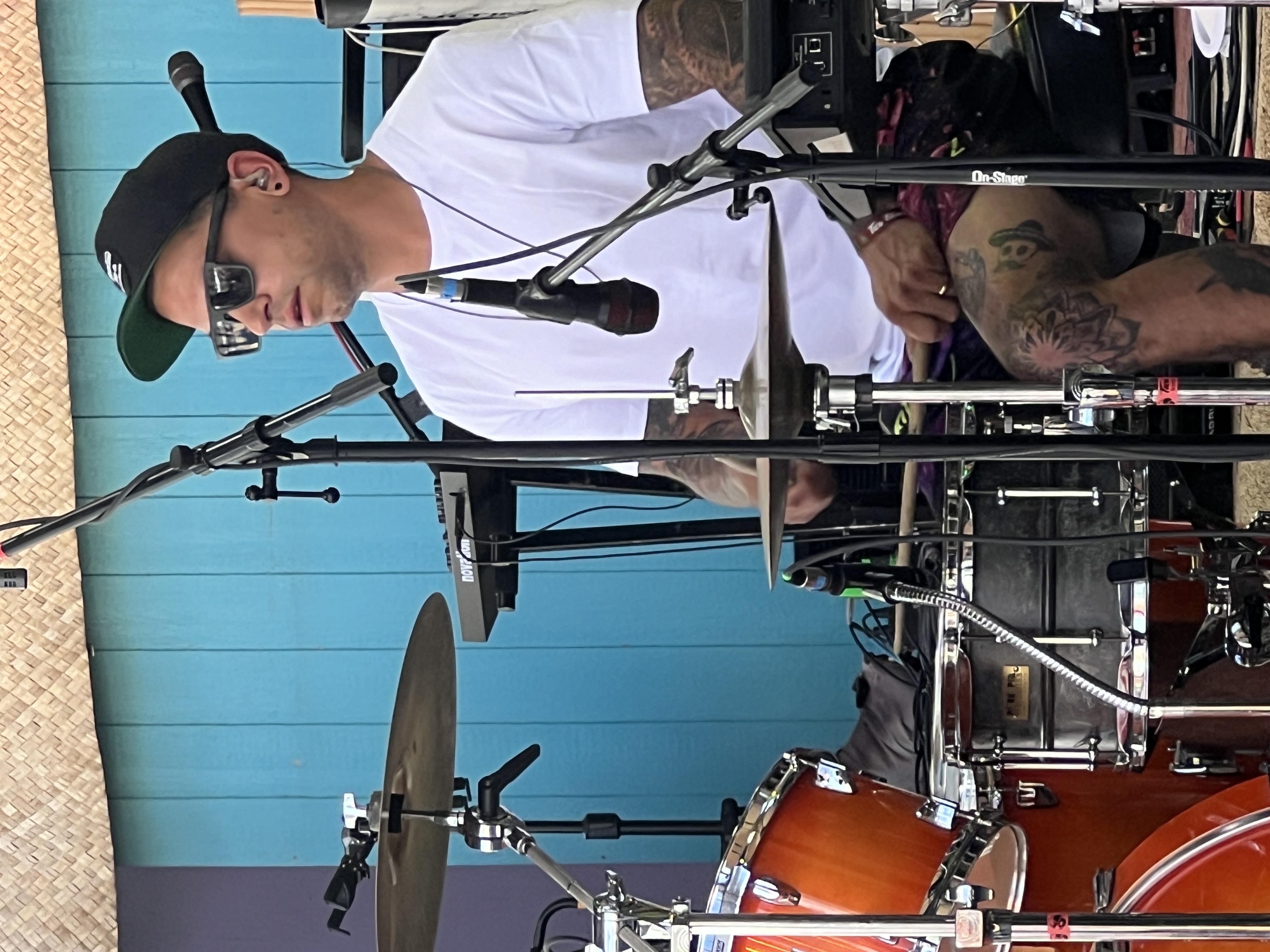 Royal Blu w/ The Autos