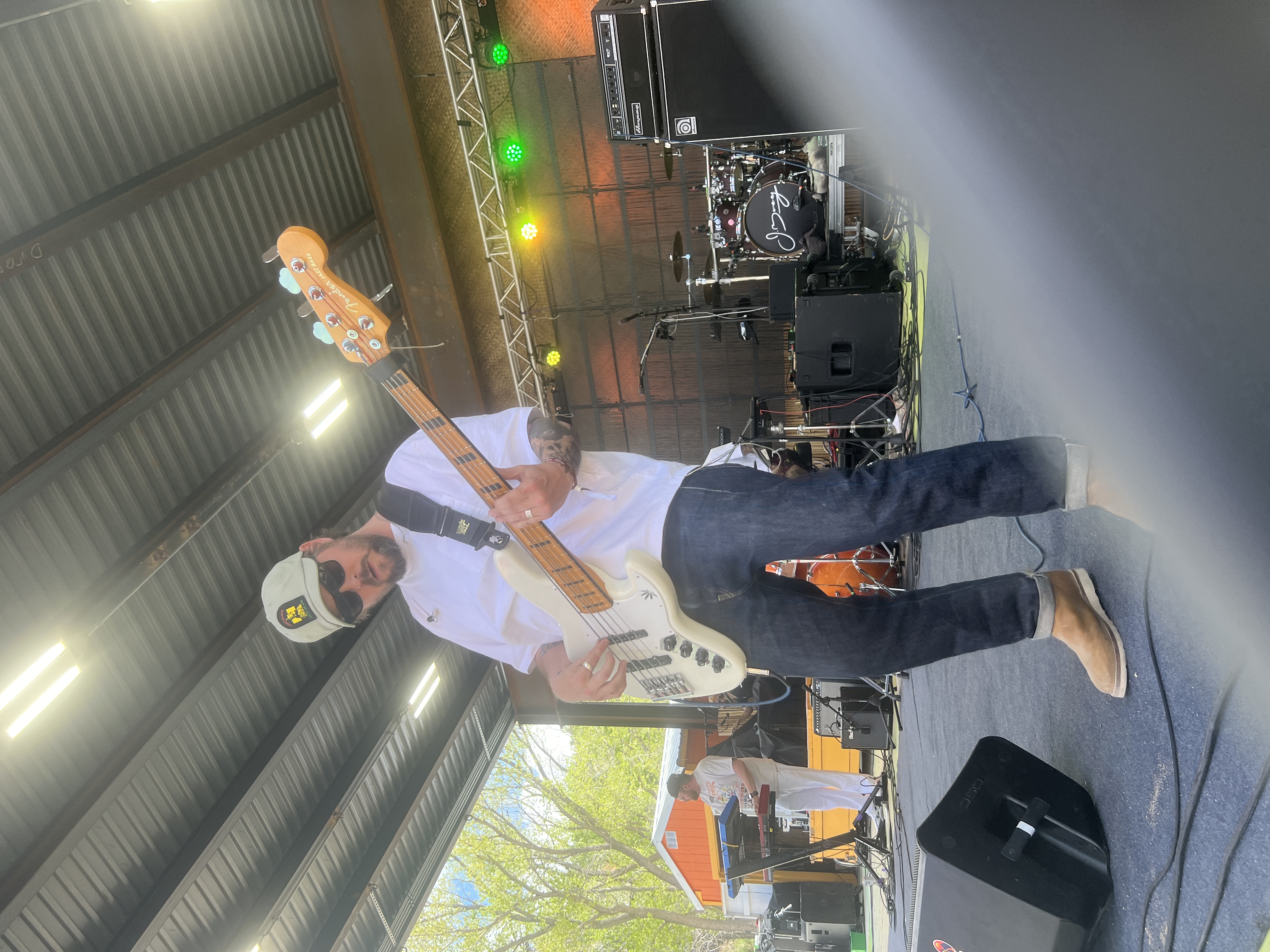 Royal Blu w/ The Autos — Rise & Vibes Festival 2024