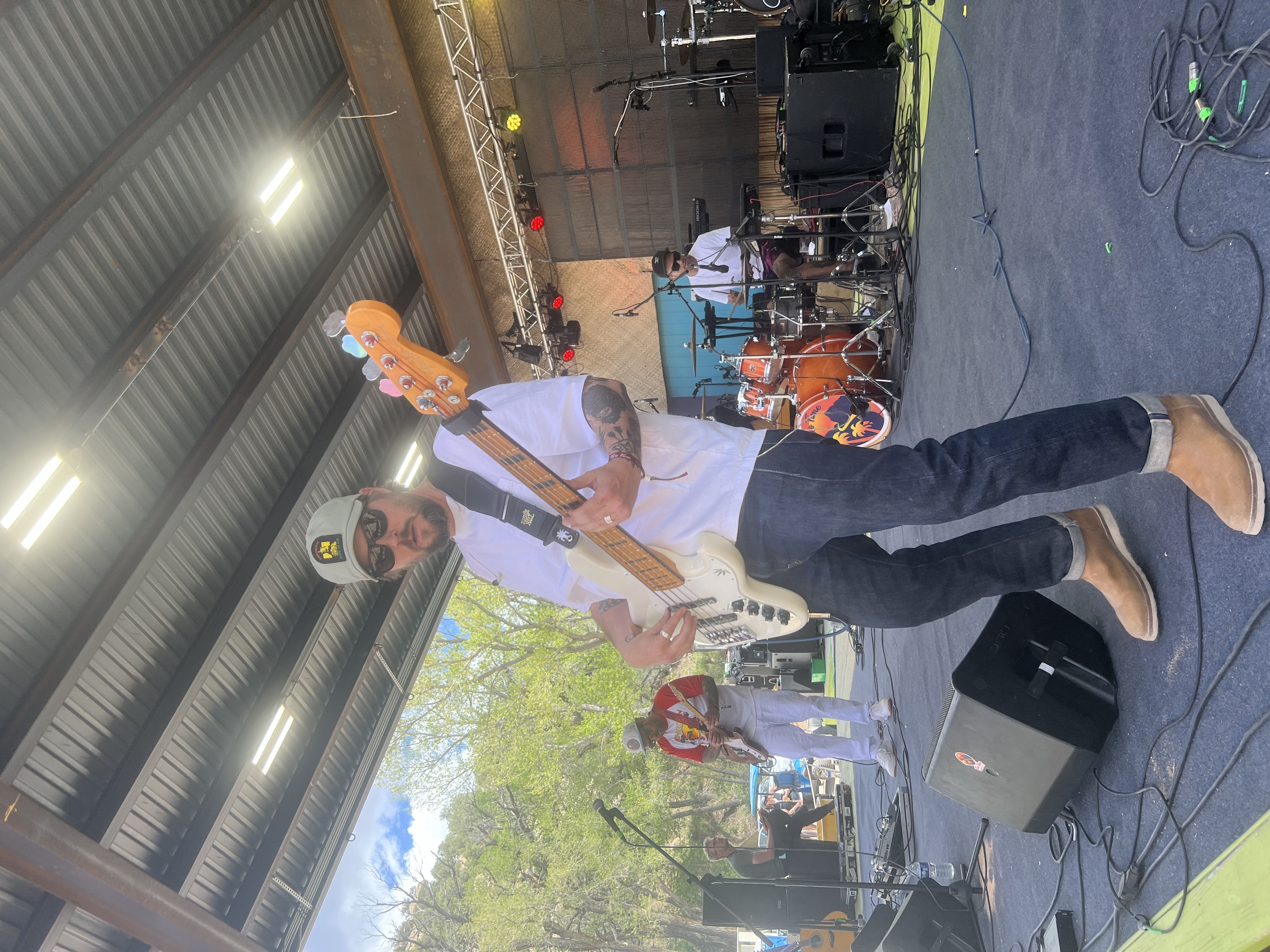 Royal Blu w/ The Autos — Rise & Vibes Festival 2024