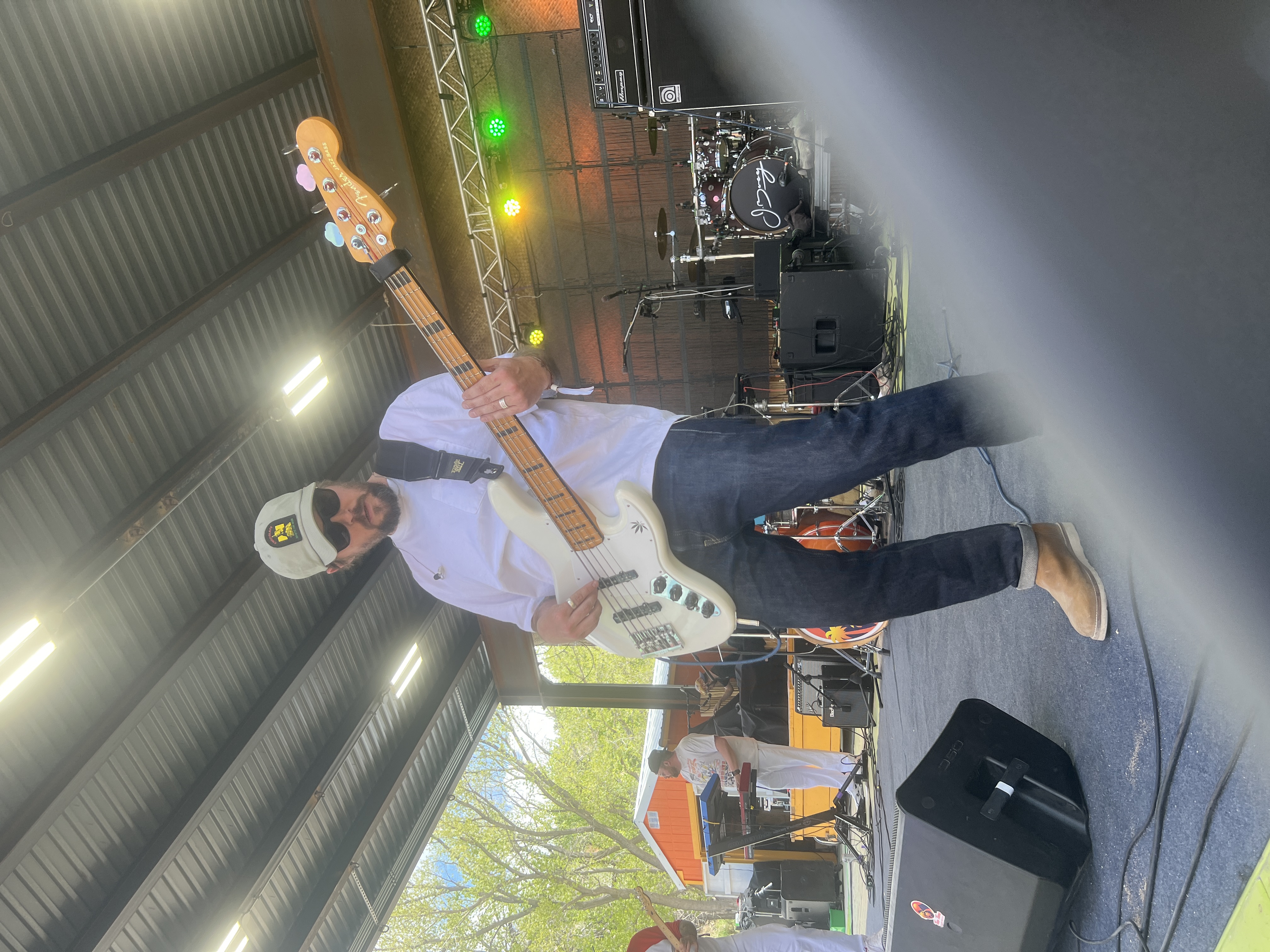 Royal Blu w/ The Autos — Rise & Vibes Festival 2024