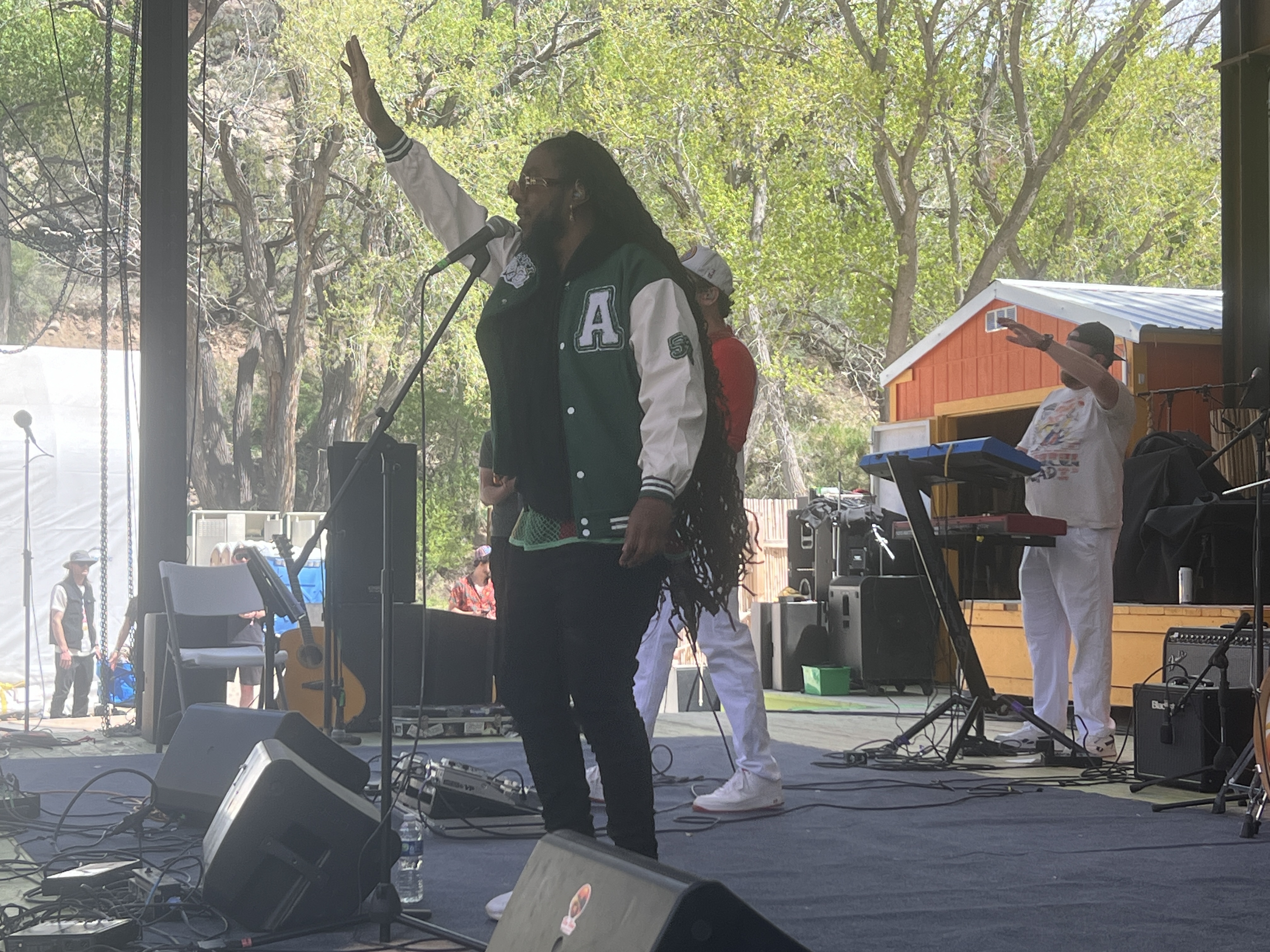 Royal Blu w/ The Autos — Rise & Vibes Festival 2024