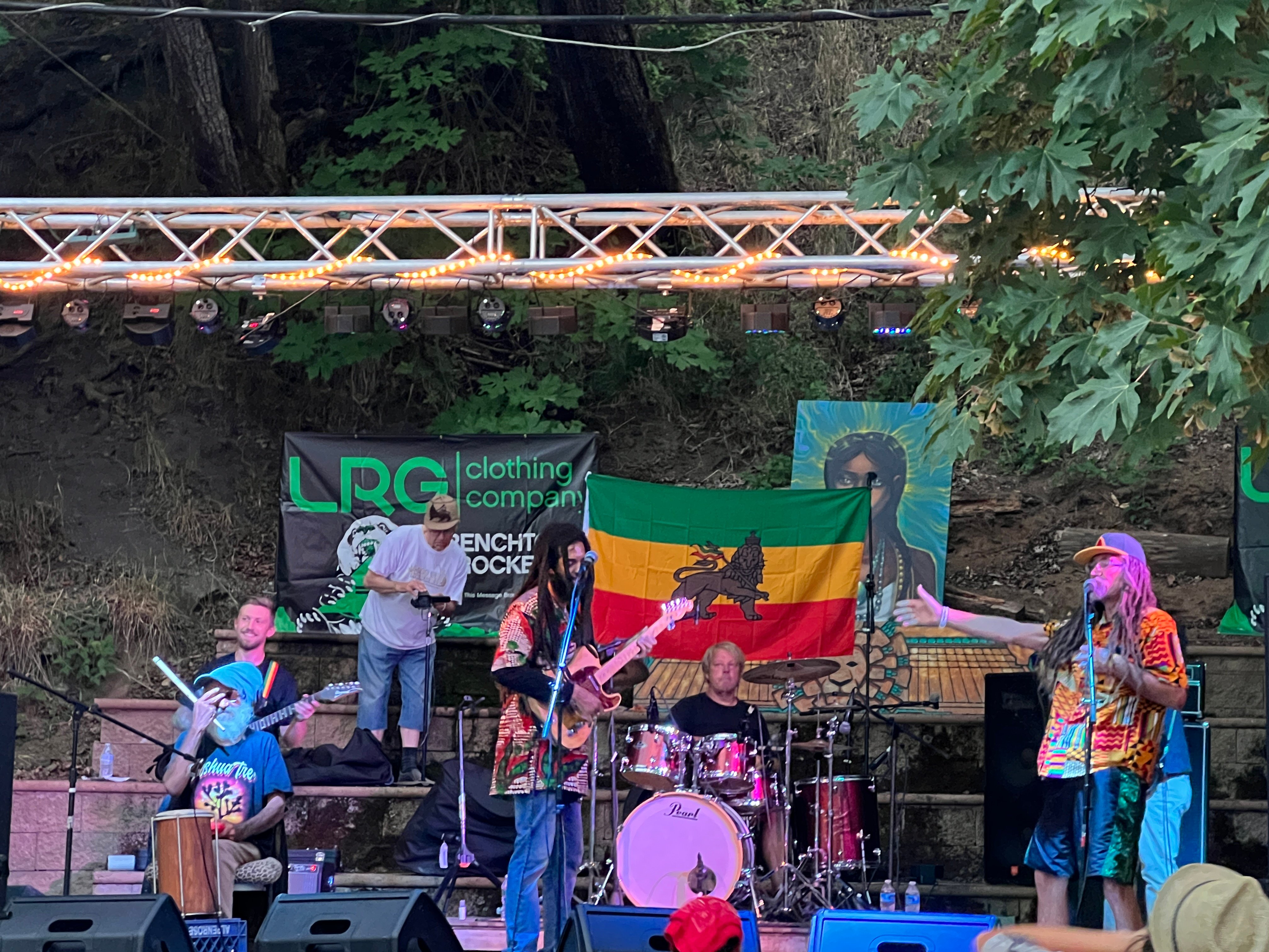 Josh David Barrett w/ The Dub-Roc Band