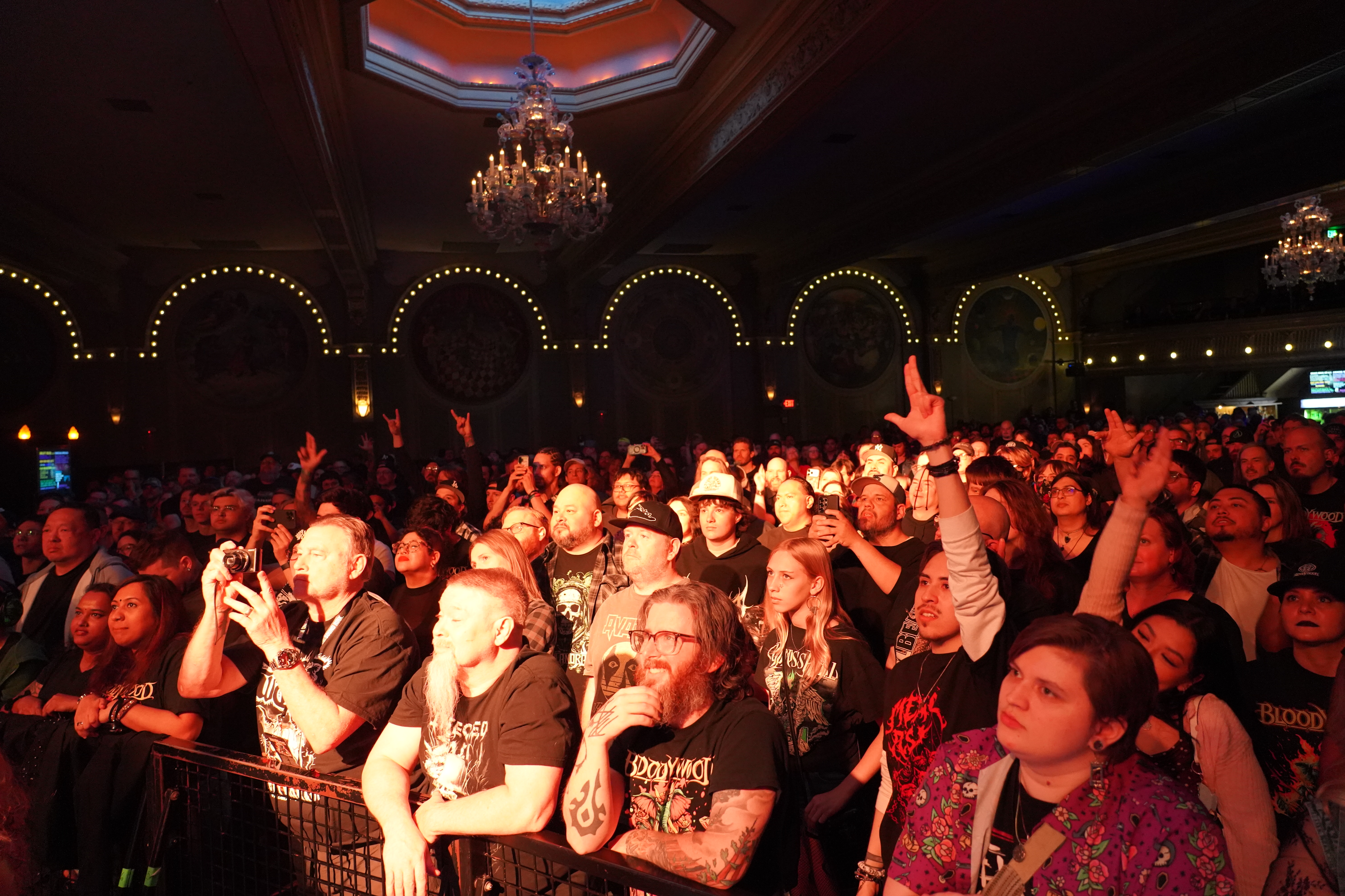 Ladrones — Ladrones — Crystal Ballroom