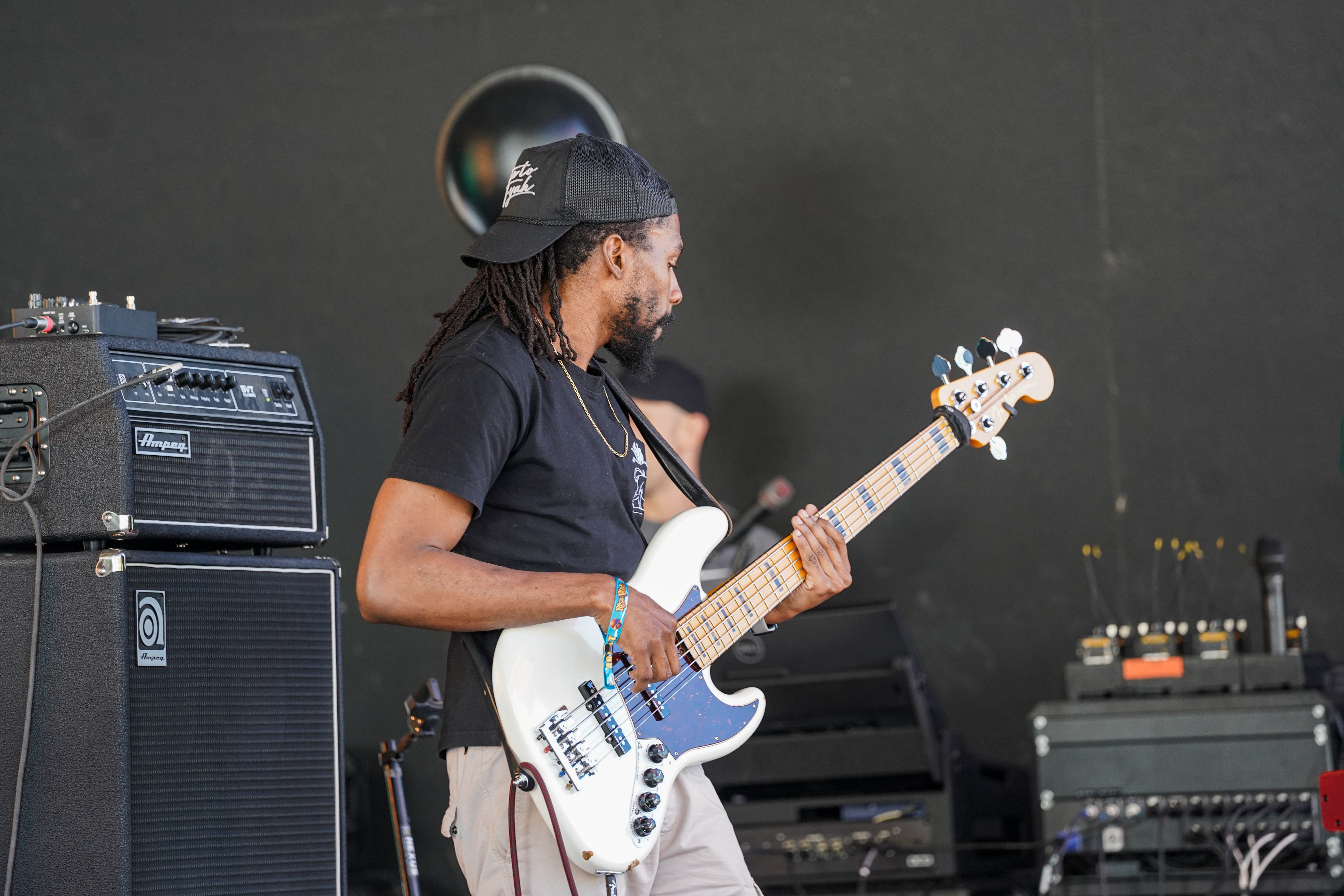 Rik Jam — Rise & Vibes Festival 2026 — Tico Time River Resort